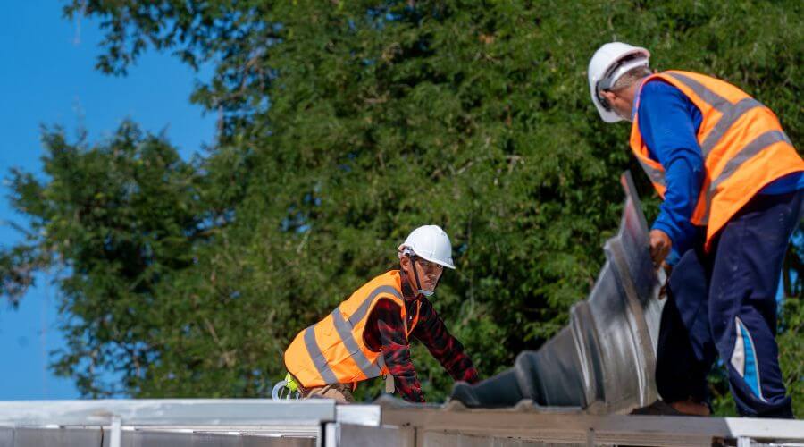 Professional gutter cleaning in Wetumpka, AL